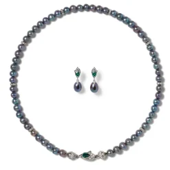The Metropolitan Museum of Art Chelsea Peacock Pearl Necklace And Drop Earrings Set Fashion