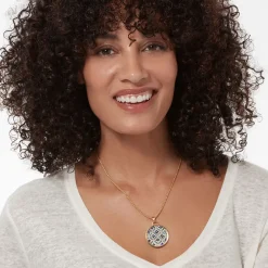 The Metropolitan Museum of Art Iznik Cintamani Enamel Pendant Necklace Fashion