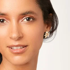 The Metropolitan Museum of Art Magnolia Stud Earrings Fashion