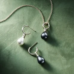 The Metropolitan Museum of Art Venus Pearl Silver Drop Earrings, Black/White Hot