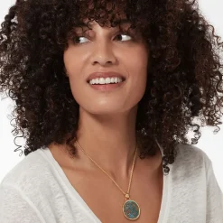 The Metropolitan Museum of Art William Morris Blackthorn Enamel Pendant Necklace Fashion